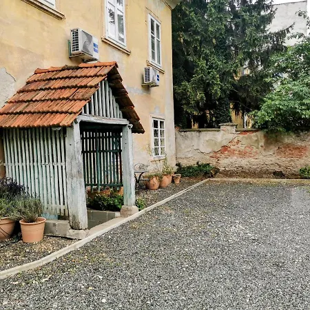 Beautiful 2Bed Apartment In The Centre Of Varazdin Exterior photo