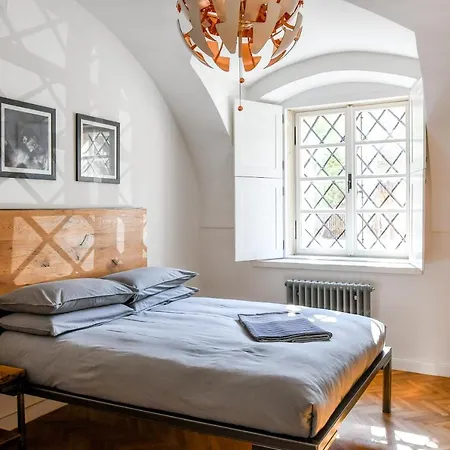 Beautiful 2Bed Apartment In The Centre Of Varazdin Exterior photo